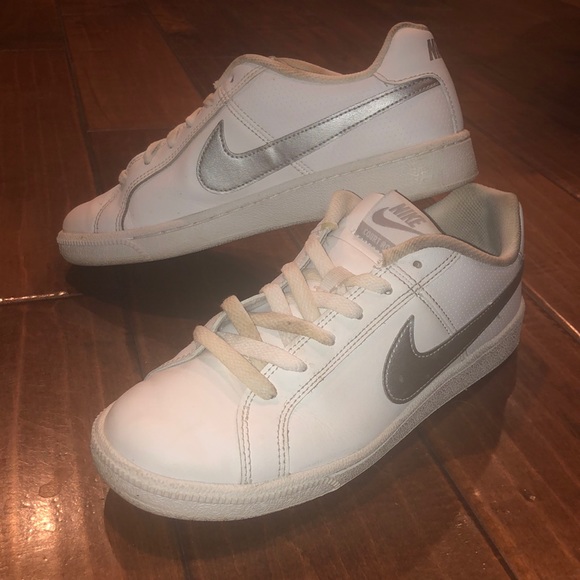 Nike Shoes - Nike shoes- court royale